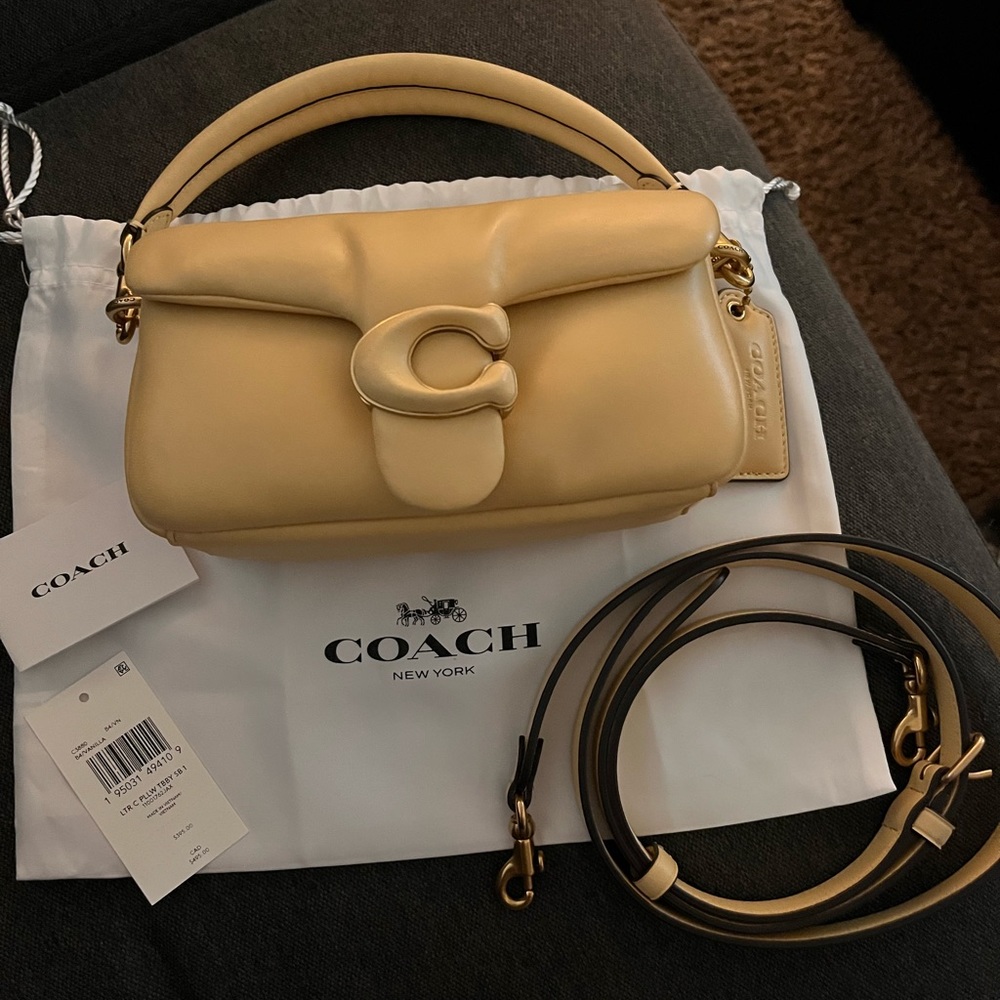 Coach Pillow Tabby 18 Vanilla